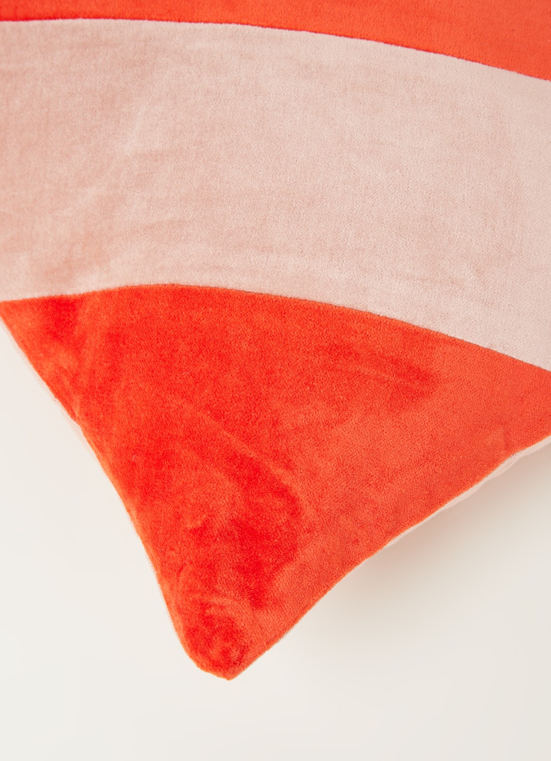HKliving Striped Velvet sierkussen 60 x 40 cm - detail oudroze