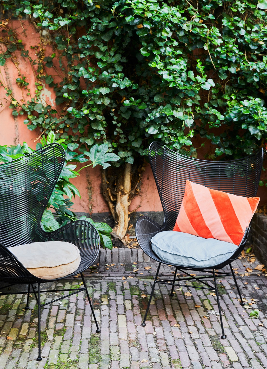 HKliving Striped Velvet sierkussen 60 x 40 cm - detail 2 oudroze