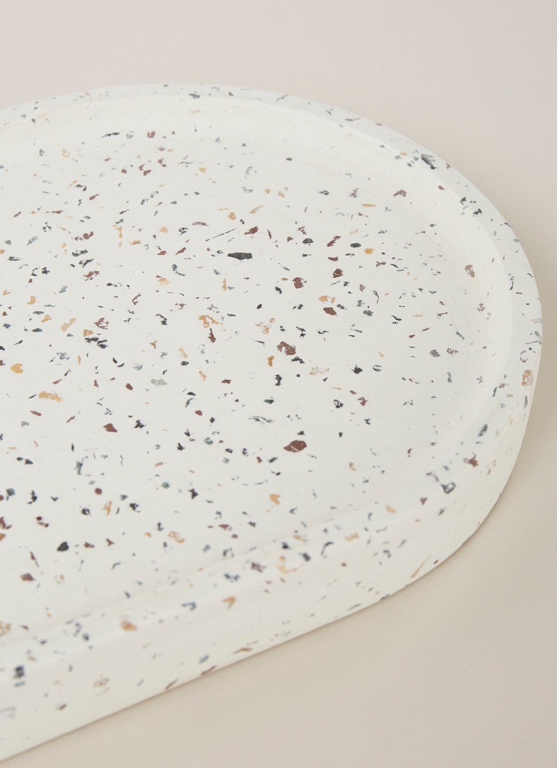 HKliving Terrazzo dienblad 32 cm - detail 3 wit