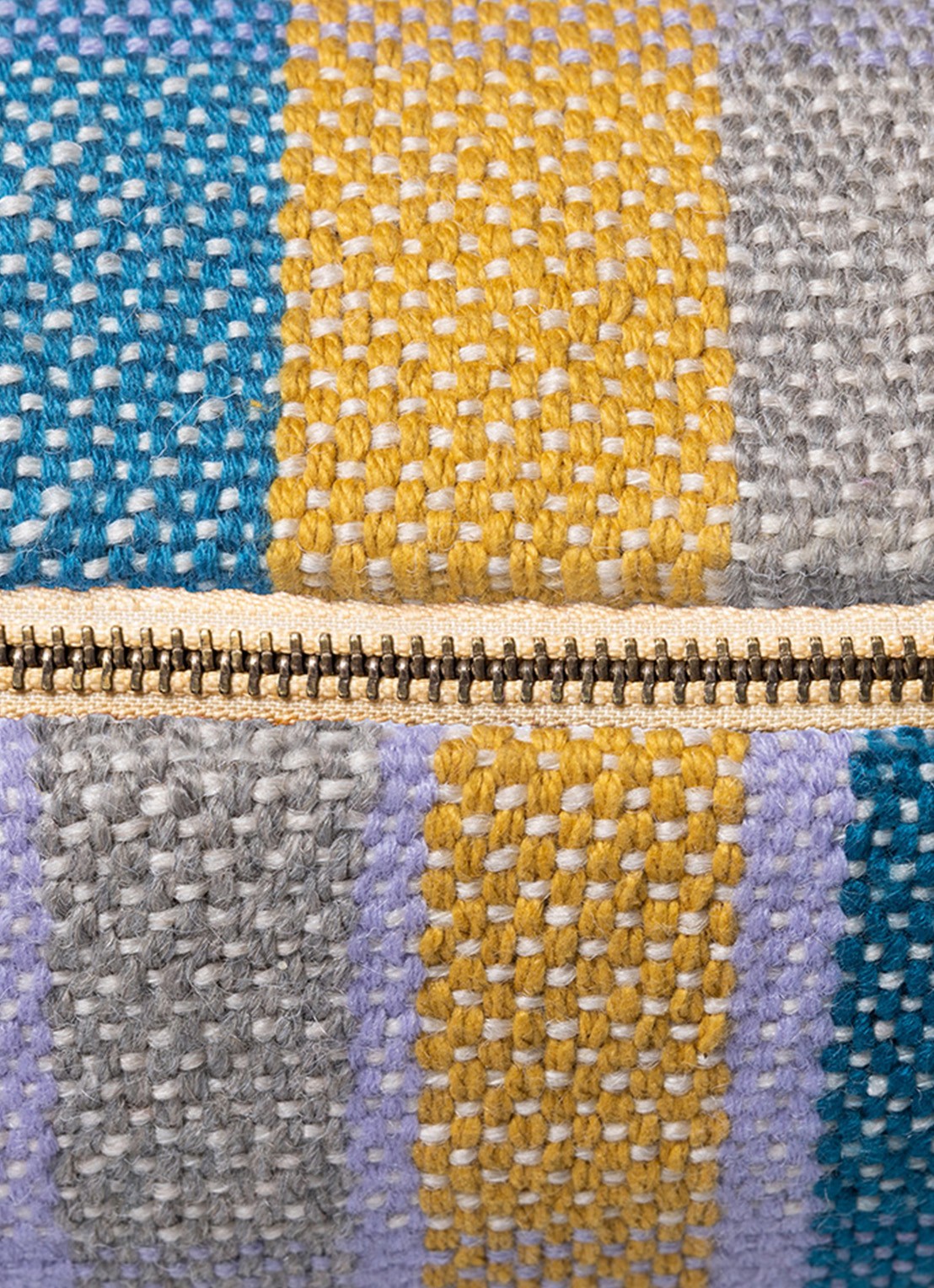 HKliving Ultimate Retro Cushion sierkussen 60 x 40 cm - detail 2 multicolor