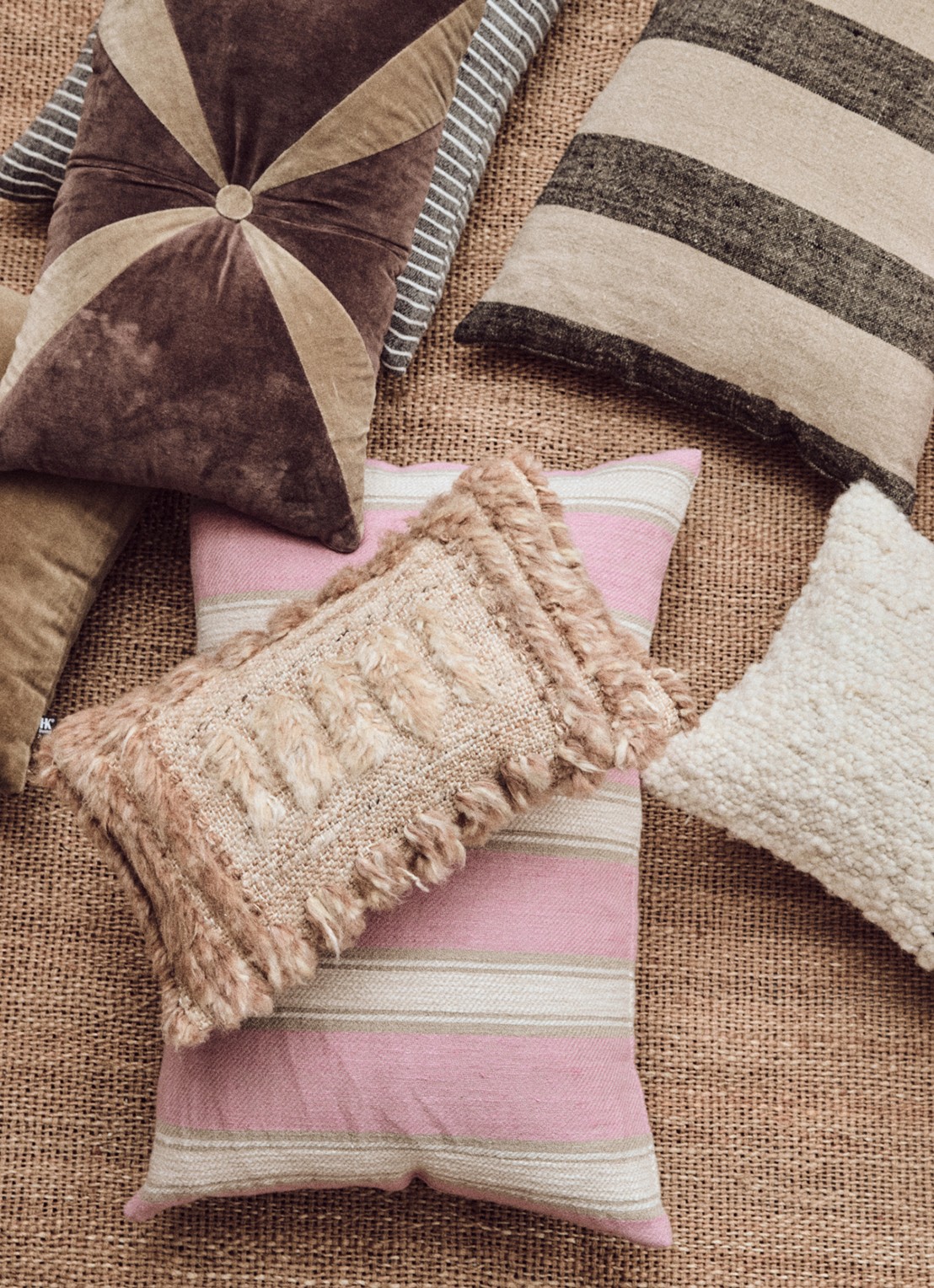 HKliving Woven Sierkussen 40 x 60 cm - detail 2 roze