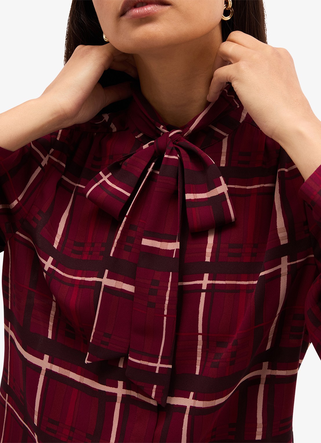 Hobbs Aisha blouse met strikdetail - detail 4 rood