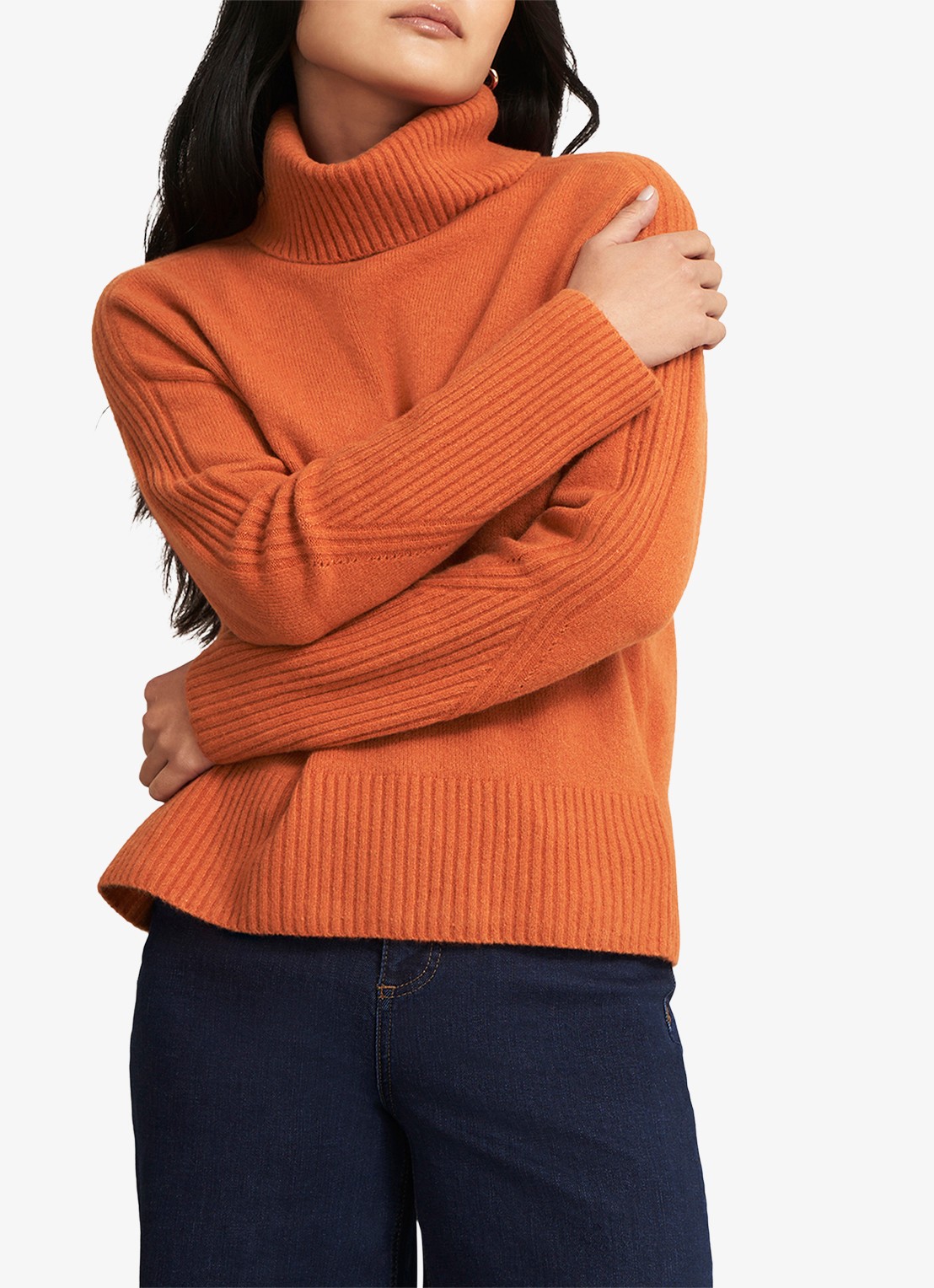 Hobbs Amber fijngebreide trui met col - detail oranje