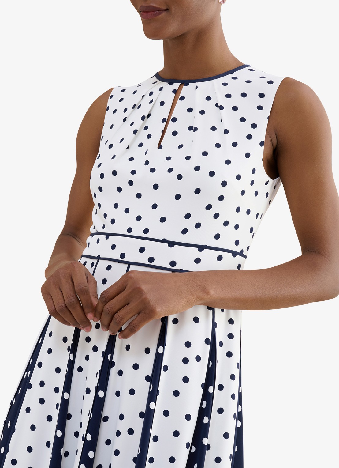 Hobbs Angelica midi jurk met plooien - detail ivoor