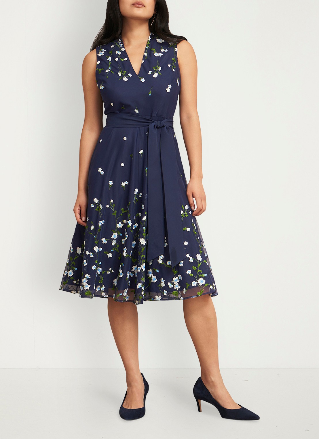 Hobbs Aria midi jurk met bloemenprint - detail donkerblauw