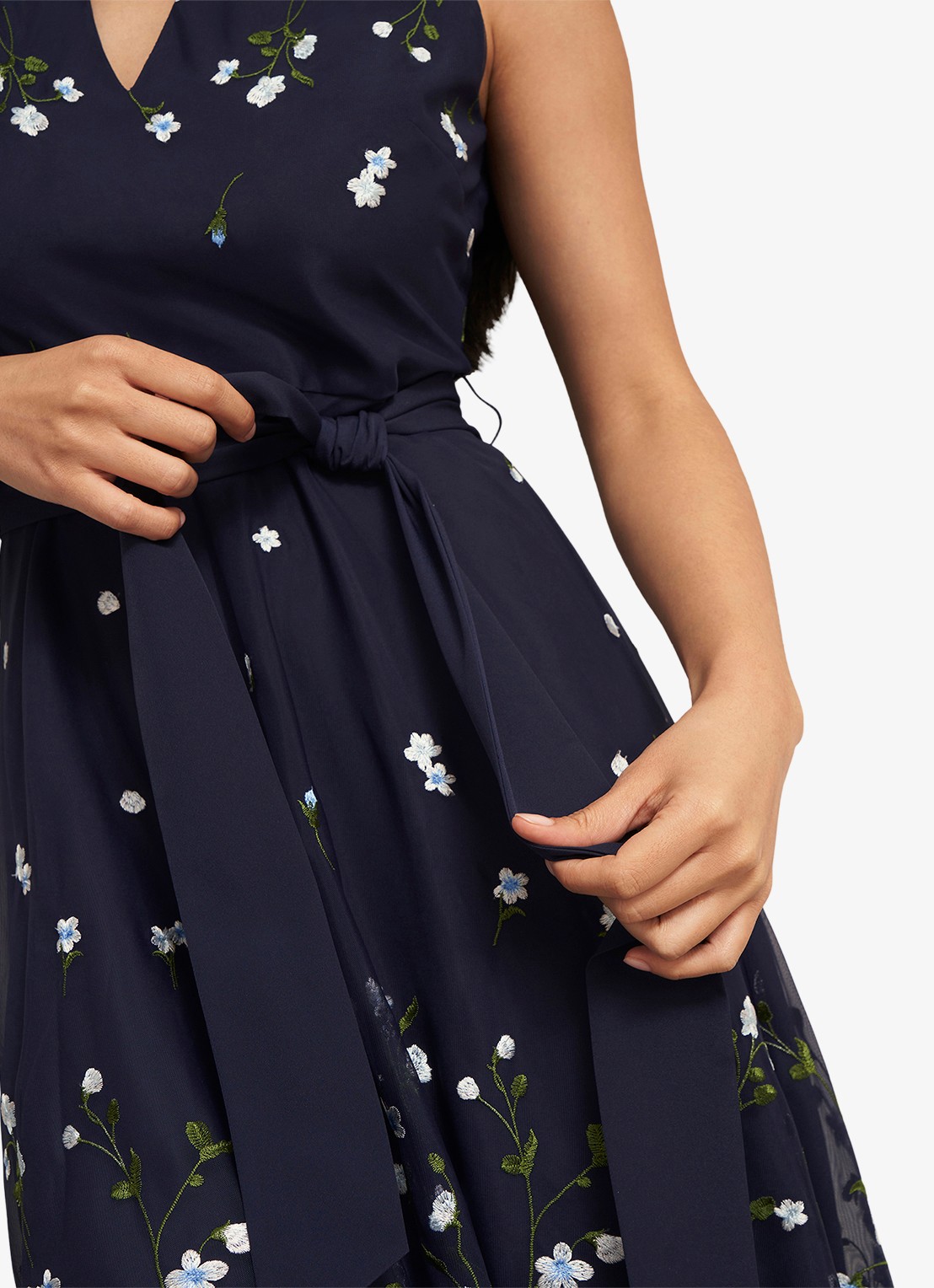 Hobbs Aria midi jurk met bloemenprint - detail 3 donkerblauw
