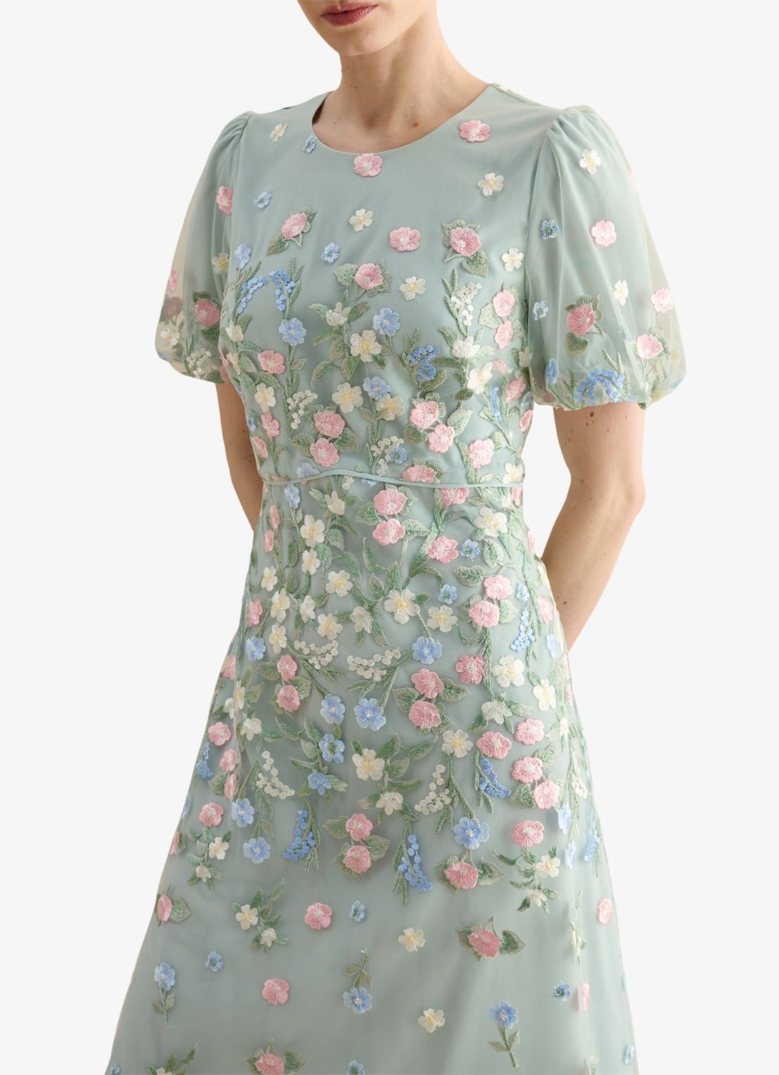 Hobbs Audra midi jurk met bloemborduring en pofmouw - detail 2 lichtgroen