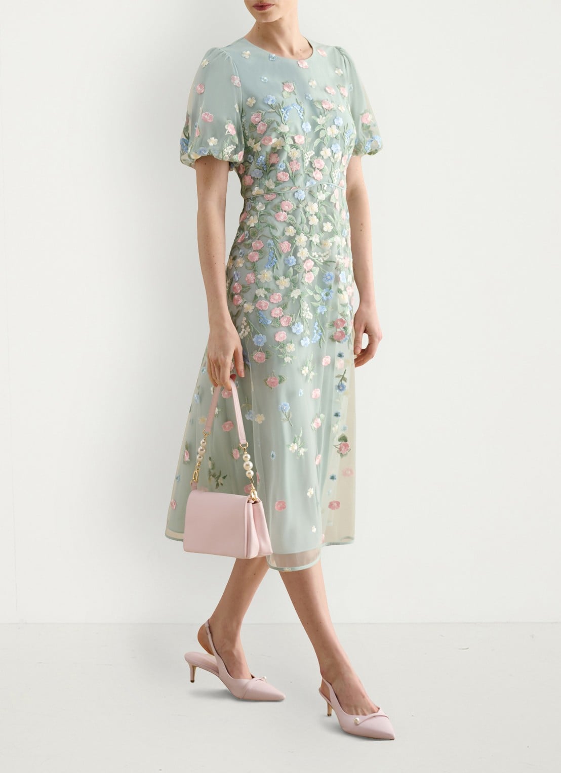 Hobbs Audra midi jurk met bloemborduring en pofmouw - detail 3 lichtgroen