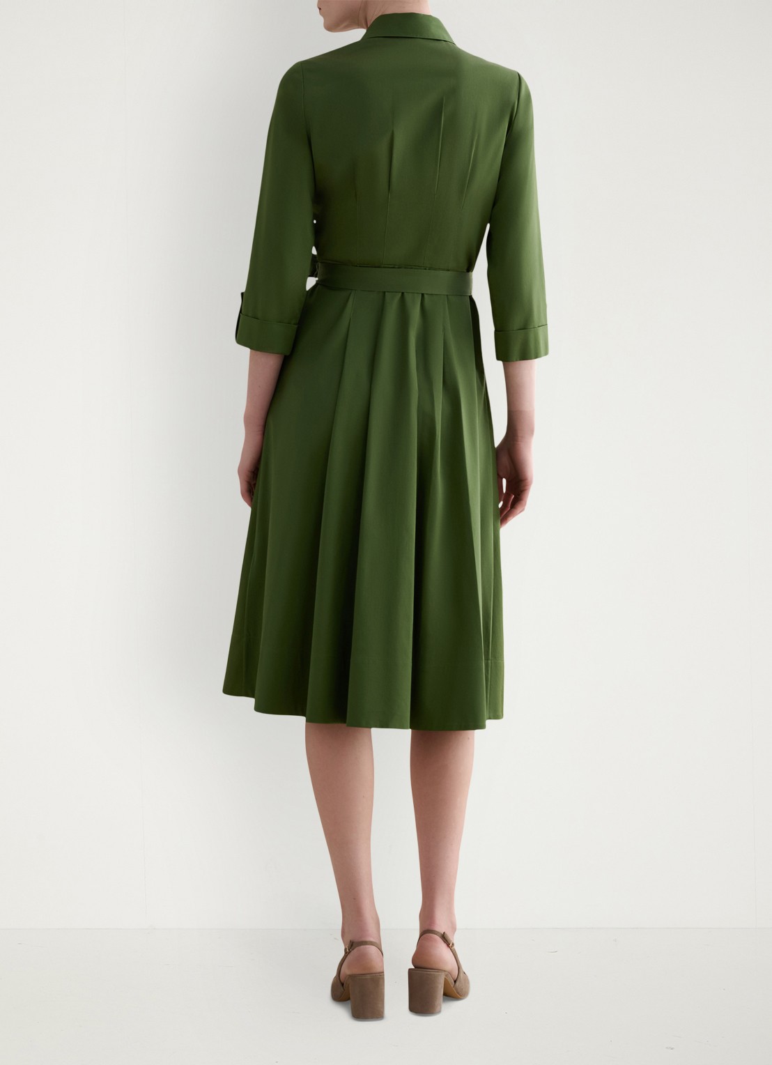 Hobbs Brigitta midi blousejurk met strikceintuur - achterkant groen