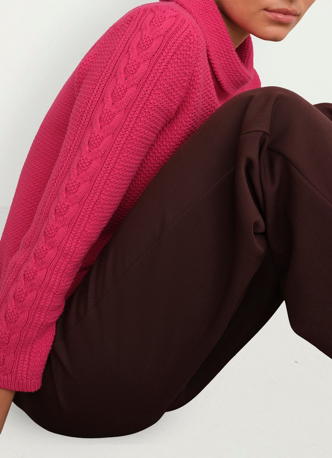 Hobbs Camilla grofgebreide trui met col - detail 5 roze