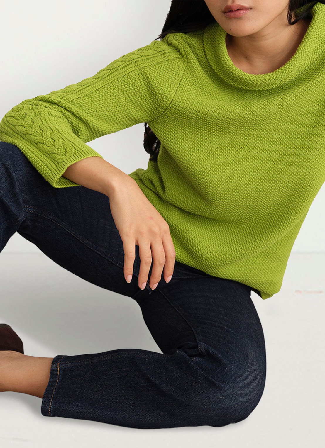 Hobbs Camilla grofgebreide trui met col - detail 3 groen