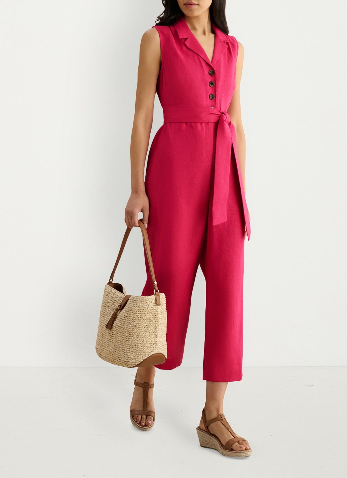Hobbs Destiny wide fit jumpsuit van linnen met strikceintuur - detail 2 kersenrood
