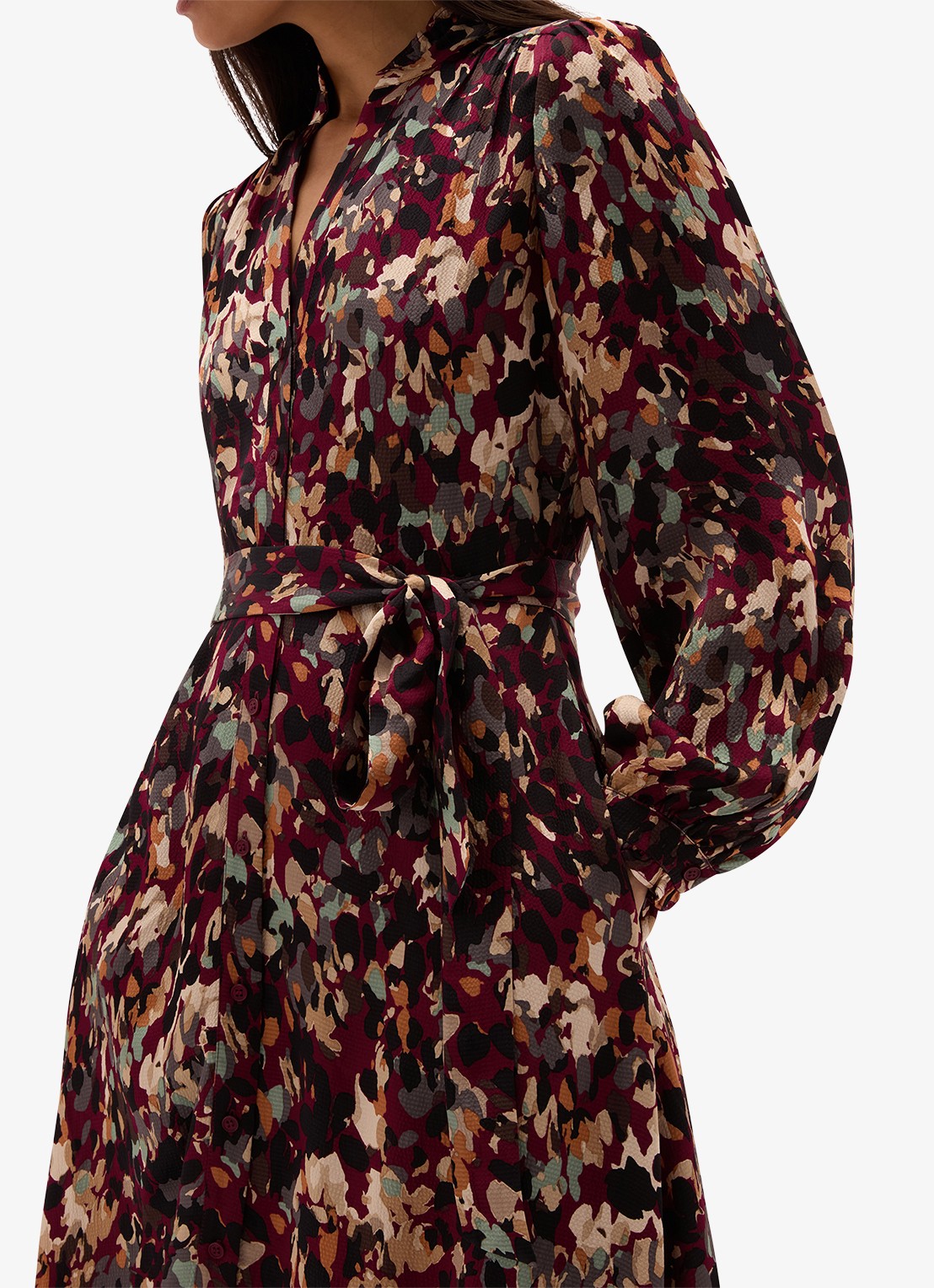 Hobbs Elin midi blousejurk met strikceintuur - detail 4 bordeauxrood