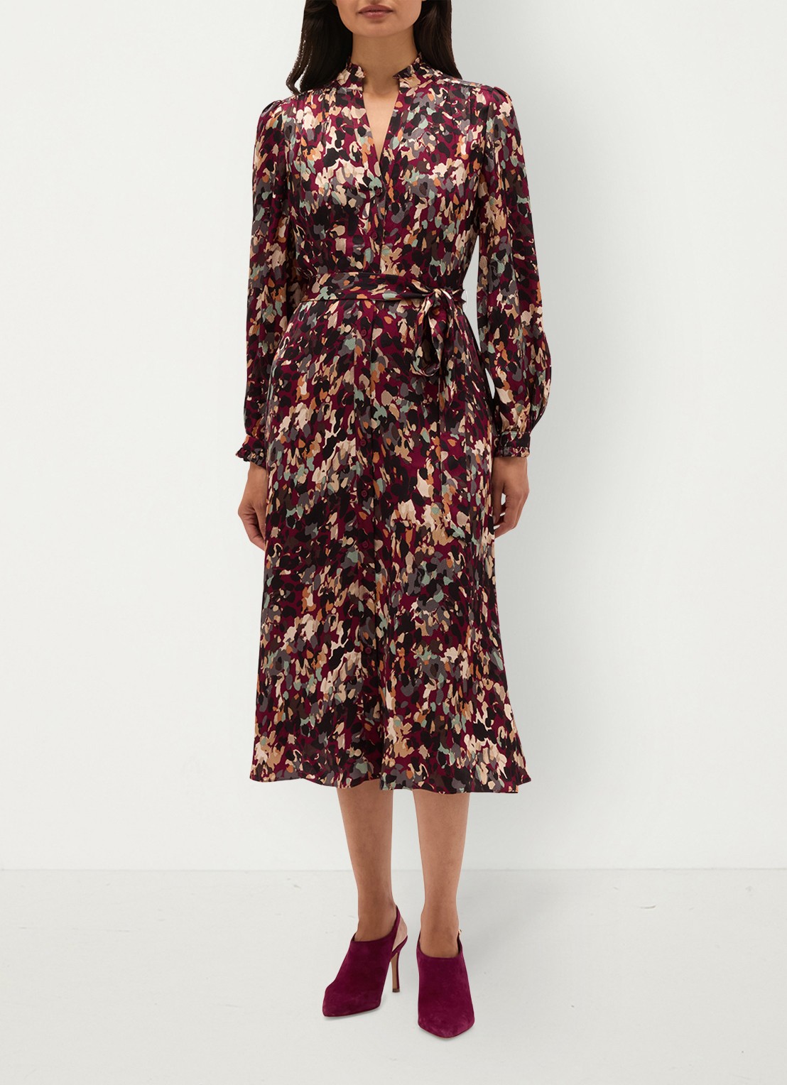 Hobbs Elin midi blousejurk met strikceintuur - voorkant 3 bordeauxrood
