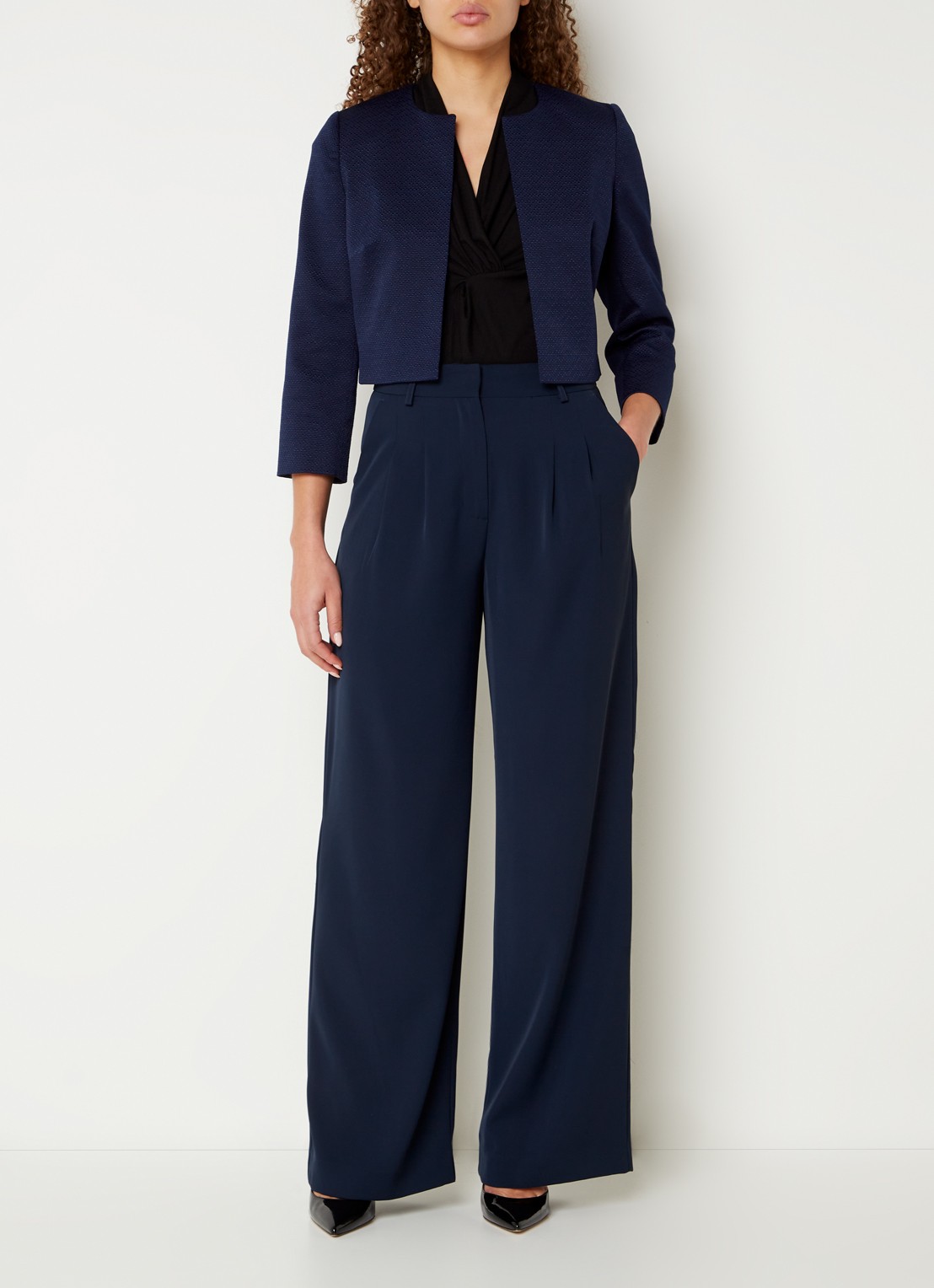 Hobbs Elize bolero met schoudervulling - voorkant 2 donkerblauw