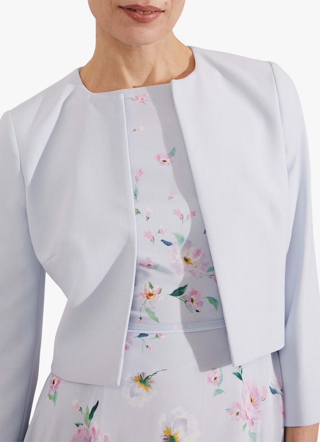 Hobbs Elize bolero met schoudervulling - detail 4 blauw