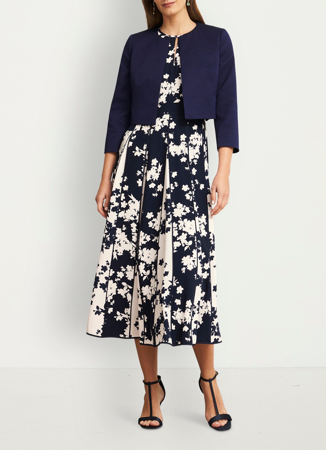 Hobbs Elize bolero met structuur - voorkant 5 donkerblauw