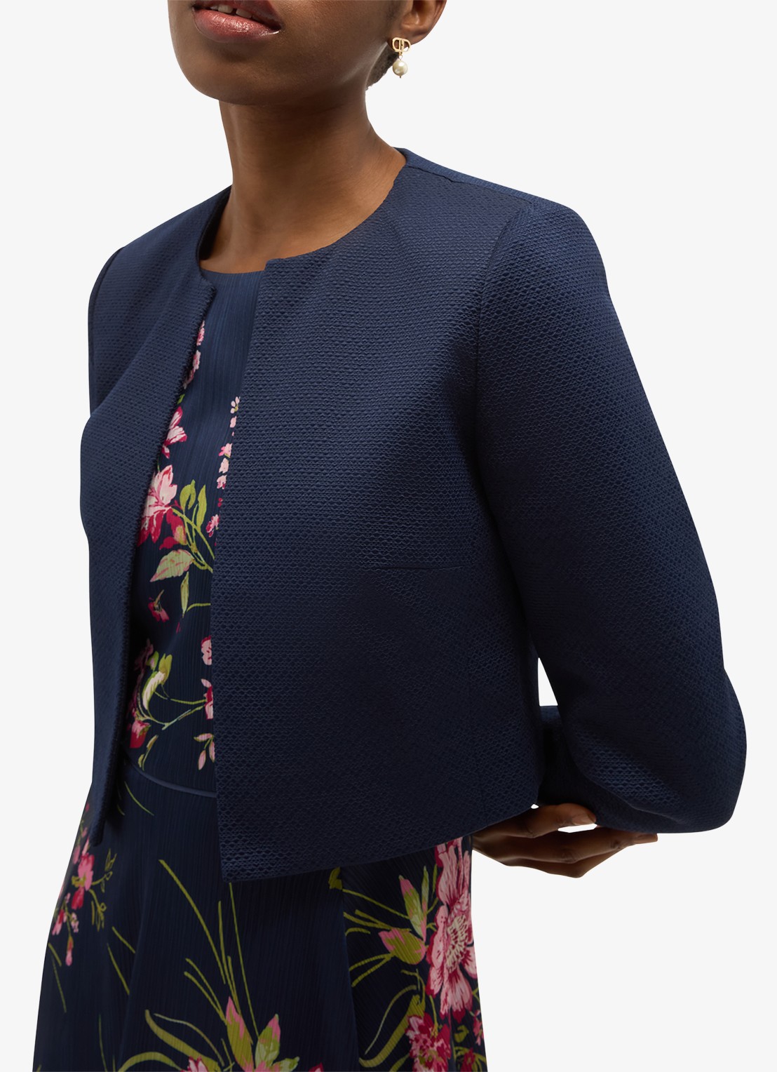 Hobbs Elize bolero met structuur - detail 2 donkerblauw
