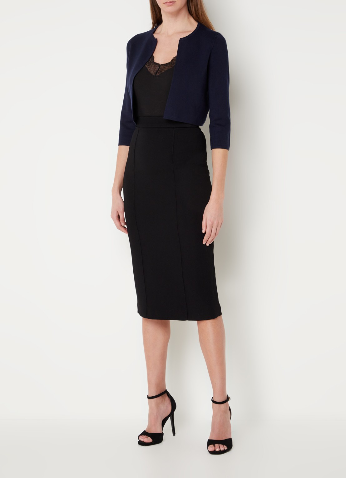 Hobbs Ella fijngebreid cropped vest   - voorkant 3 donkerblauw