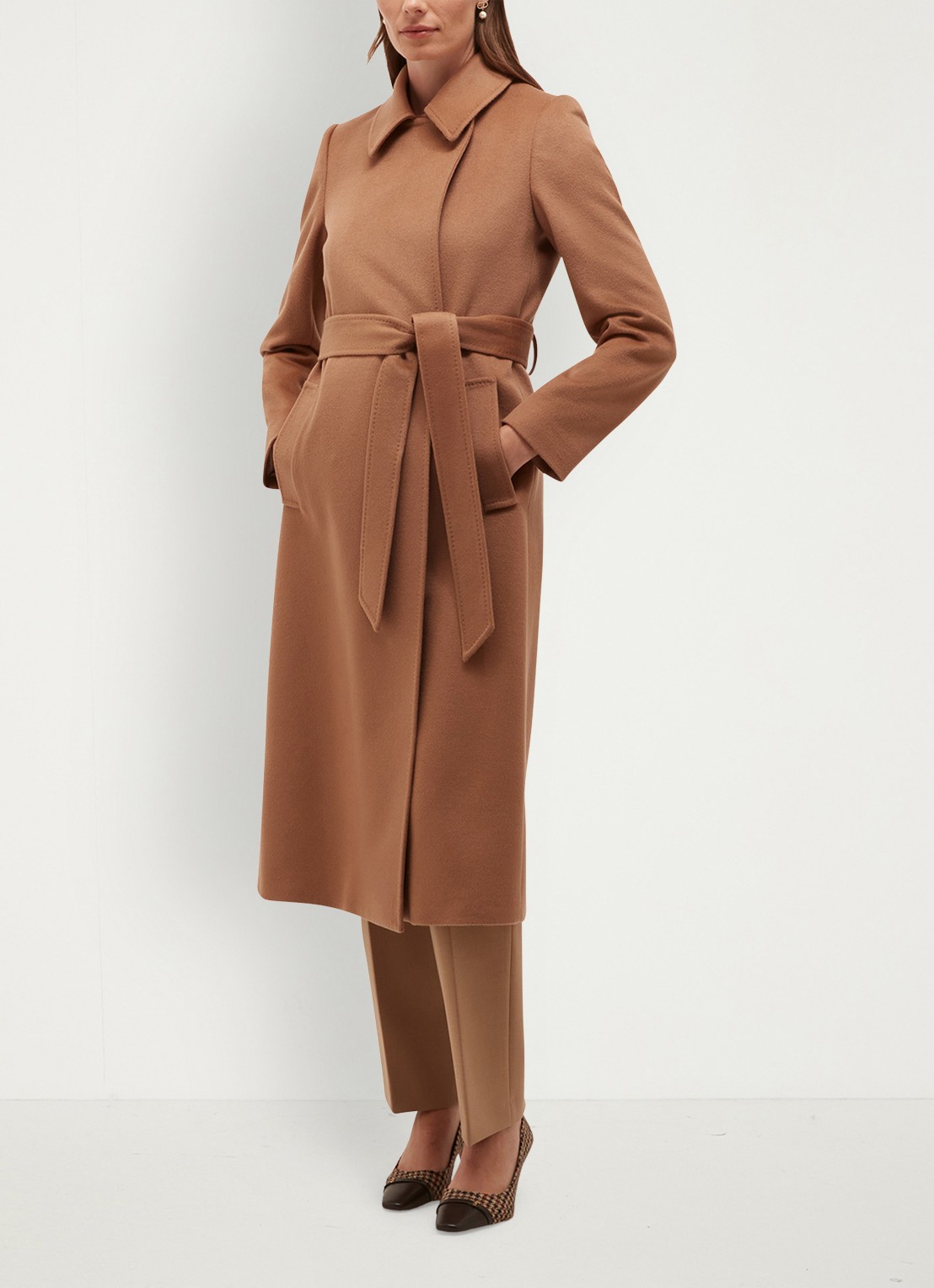 Hobbs Livia mantel van wol met strikceintuur - voorkant 3 camel
