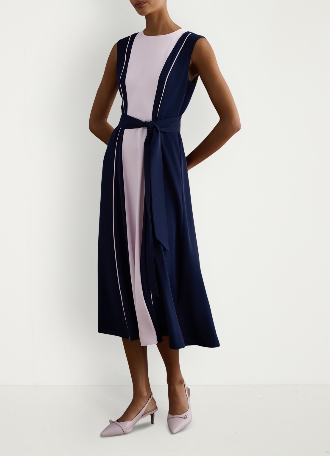 Hobbs Louise midi jurk met strikceintuur - voorkant 5 oudroze