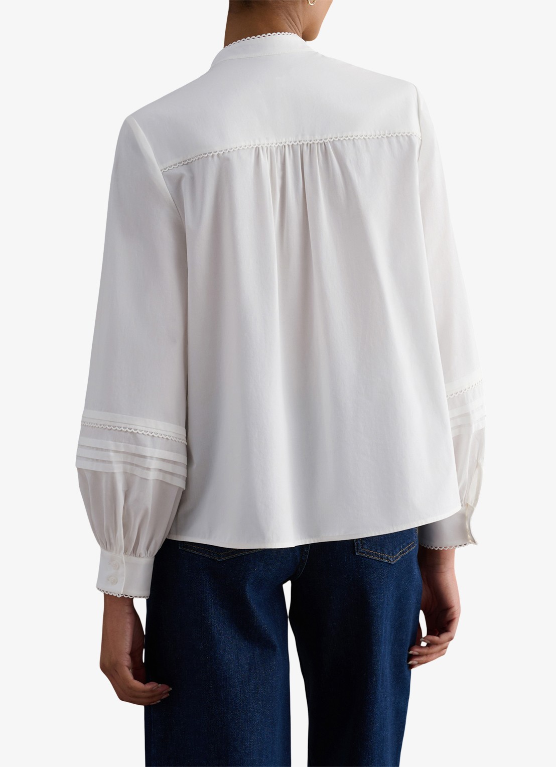 Hobbs Mariette blouse met plooien  - achterkant 4 ivoor