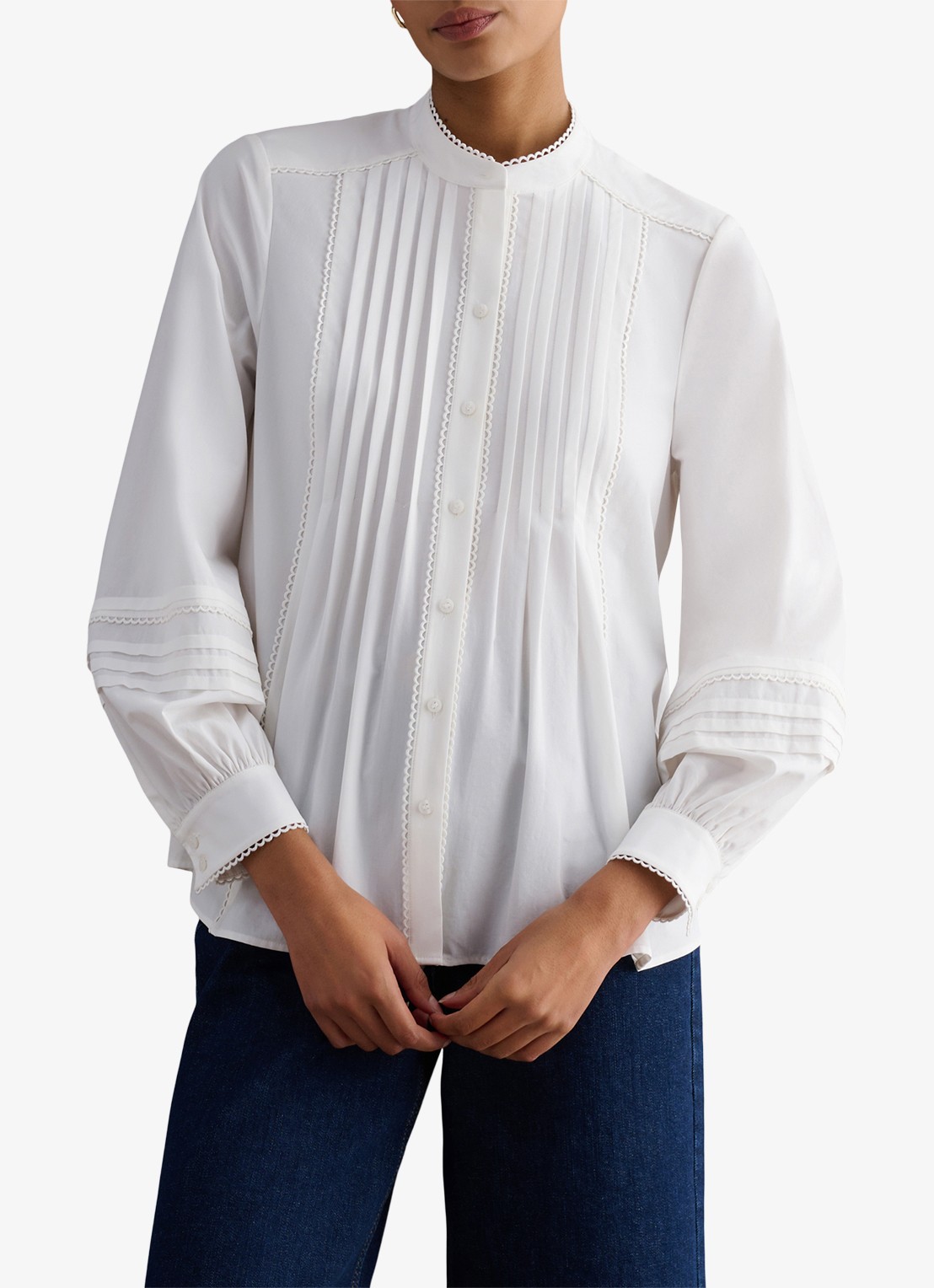 Hobbs Mariette blouse met plooien  - detail 2 ivoor