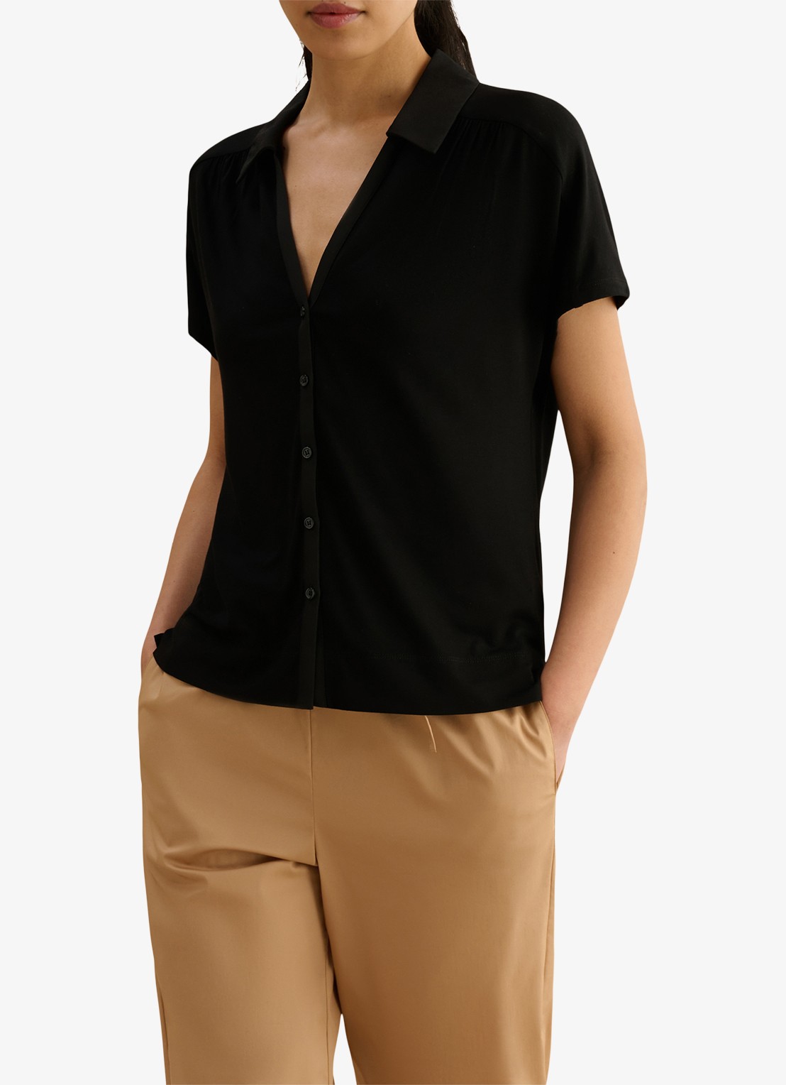 Hobbs Miley blouse met V-hals - detail 4 zwart