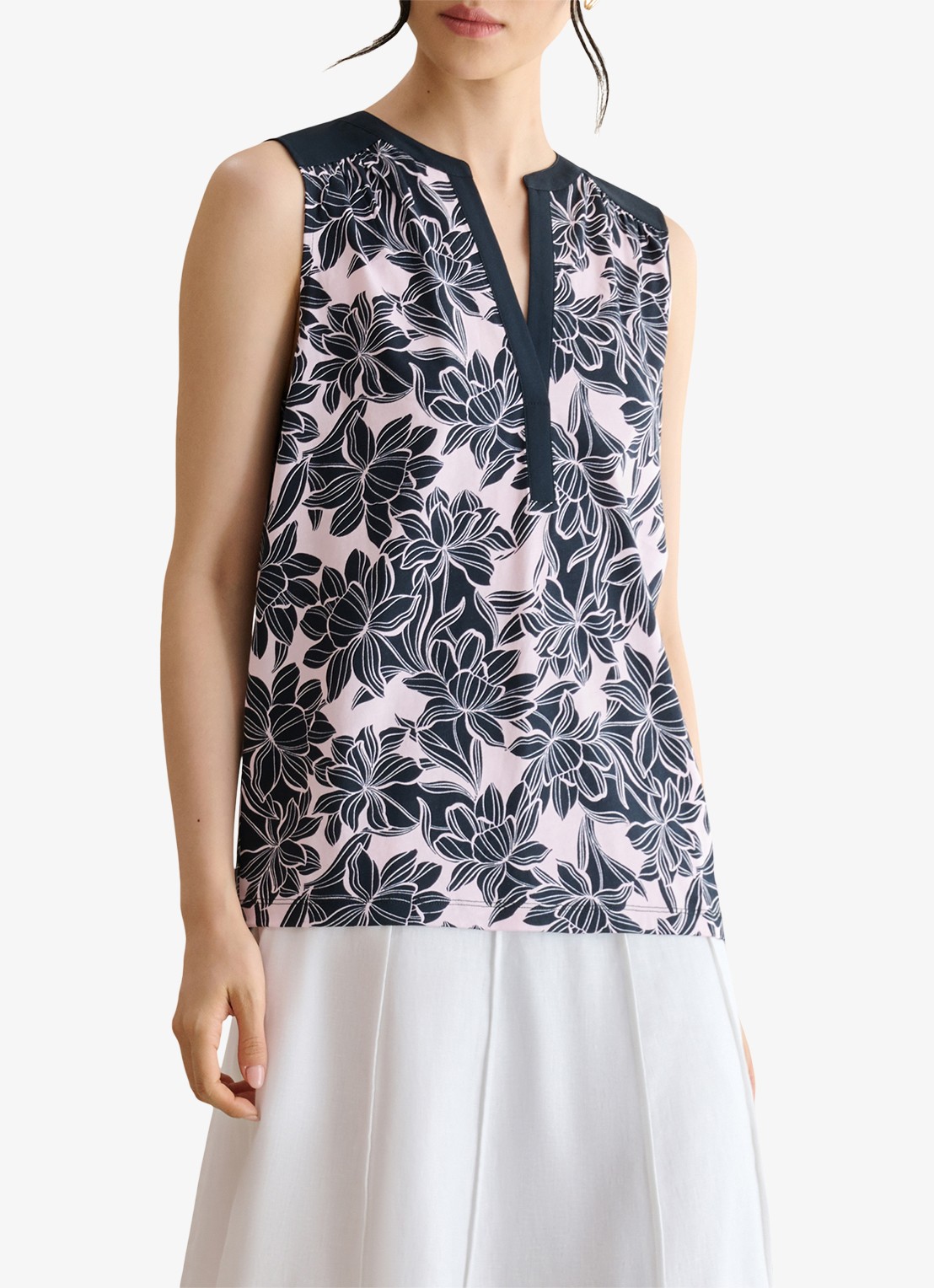 Hobbs Nadine top met bloemenprint - detail 3 lichtroze