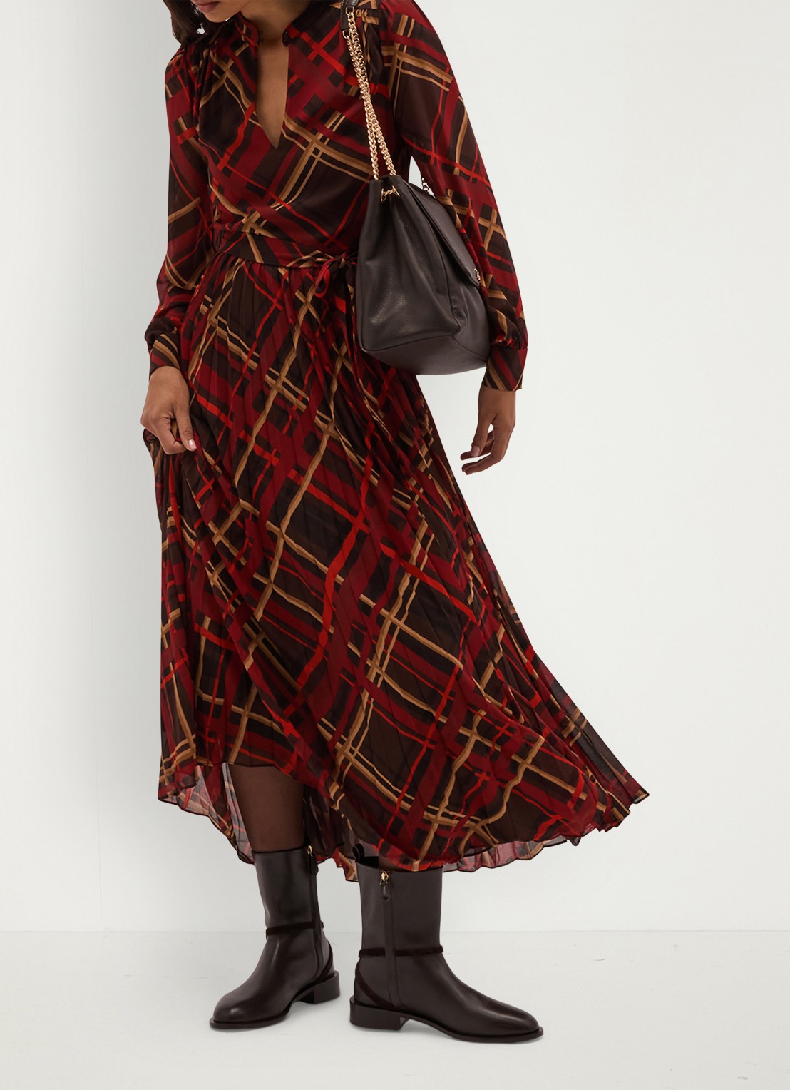Hobbs Ophelia maxi blousejurk met ruitdessin en plooien - detail 7 bruin