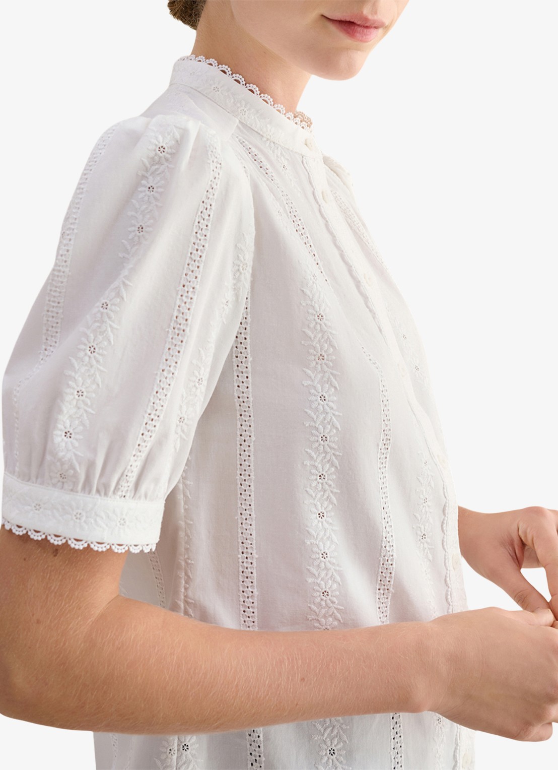 Hobbs Sawyer blouse met borduring  - detail 2 wit