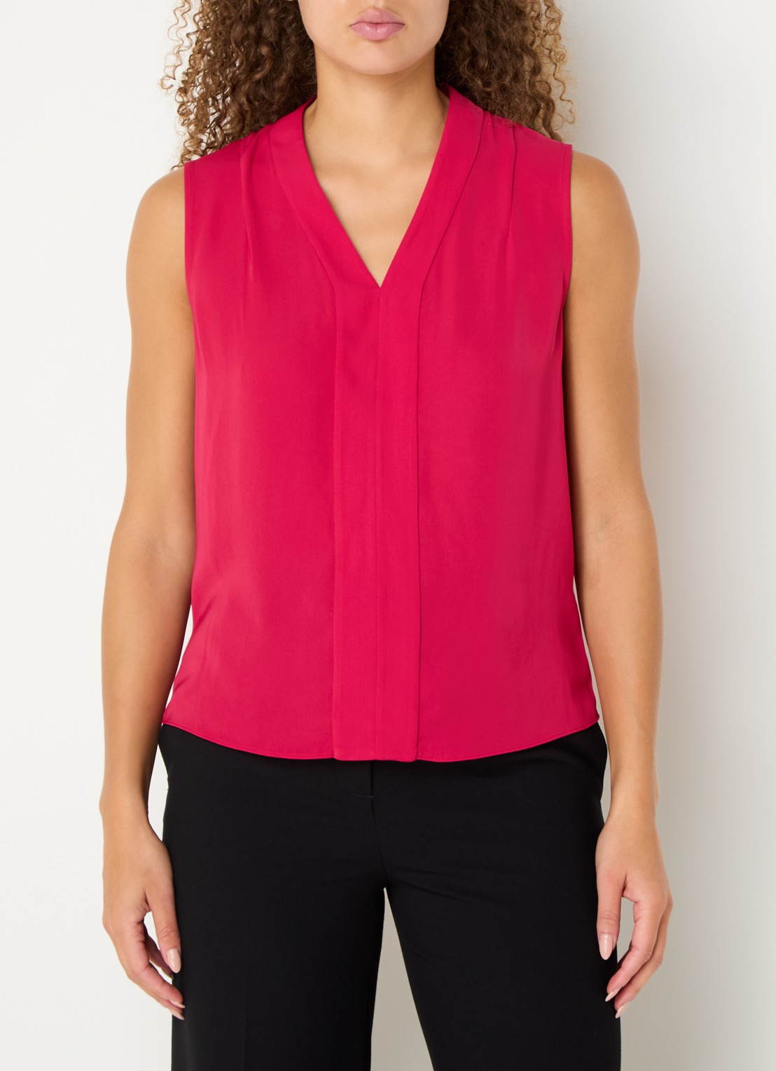 Hobbs Shelley top met V-hals - detail fuchsia