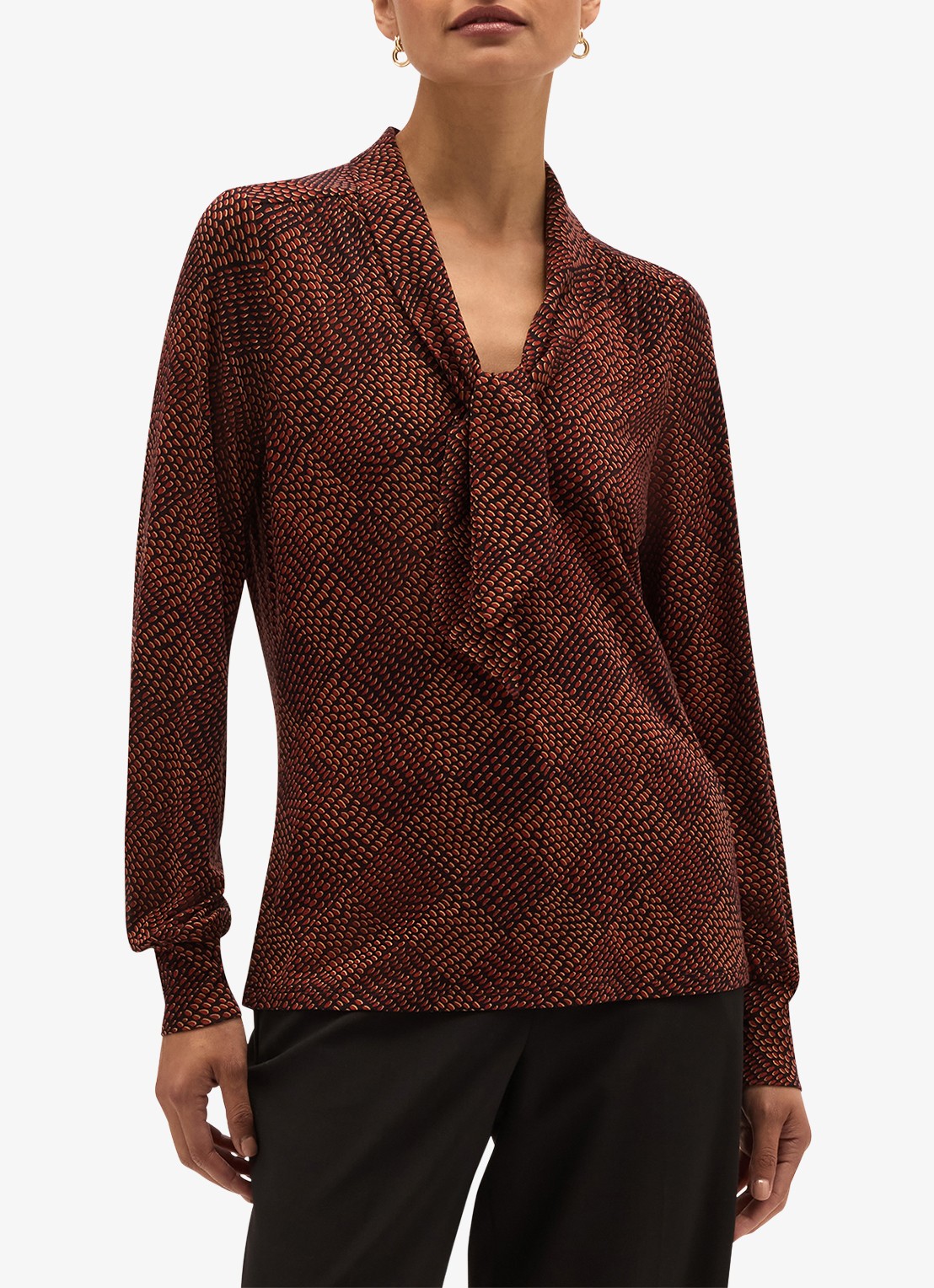 Hobbs Tarini top met print en sjaalkraag - voorkant 2 rood