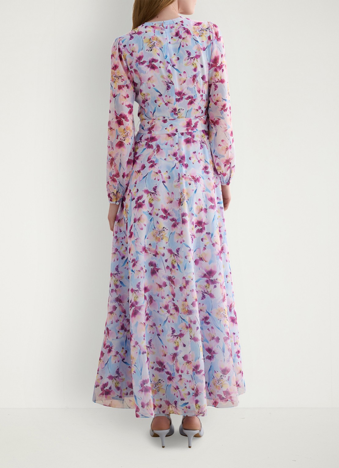 Hobbs Thea maxi blousejurk met bloemenprint en pofmouw - achterkant 6 lichtblauw