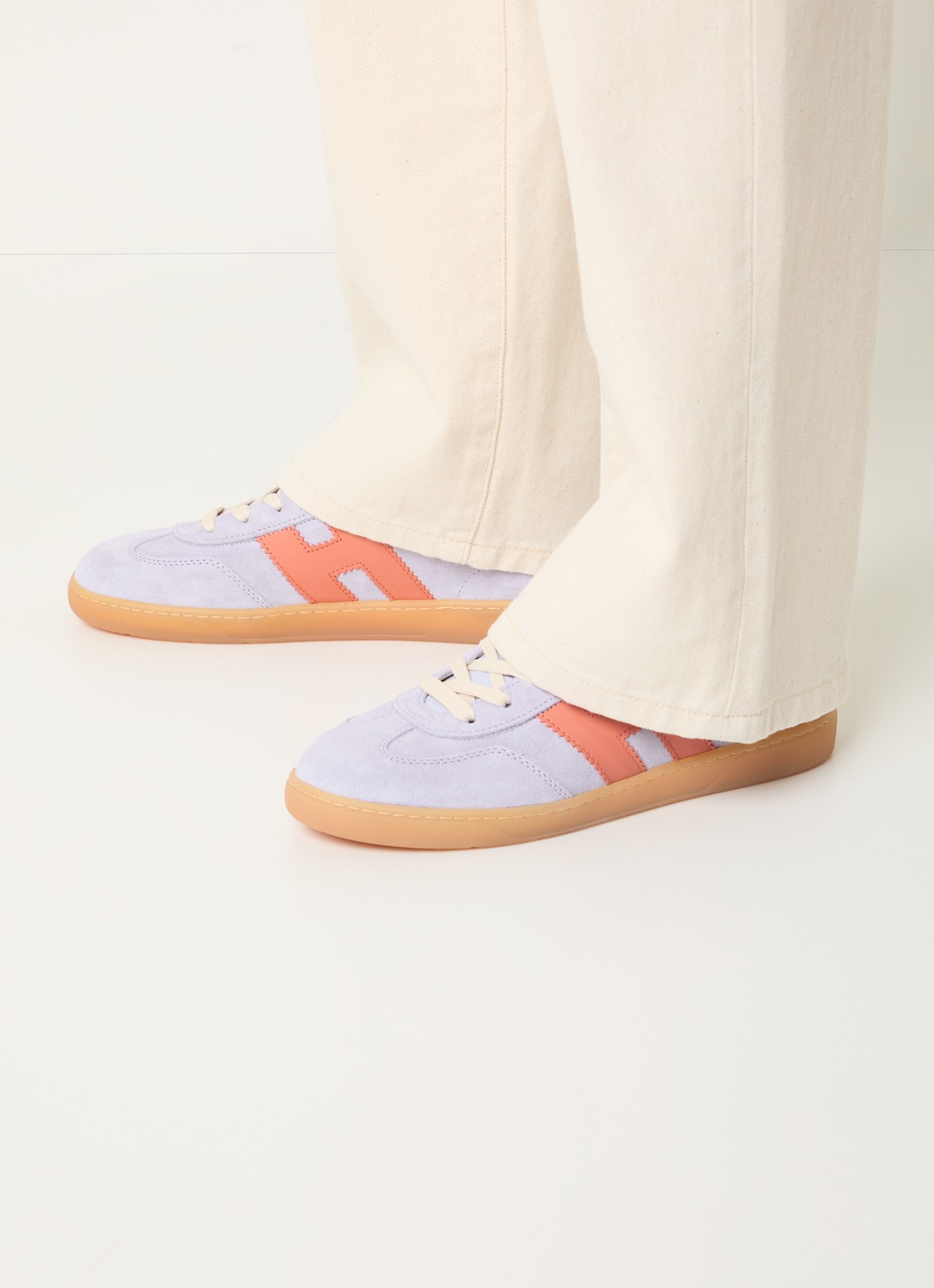 Hogan Cool sneaker van suède  - voorkant 2 lila