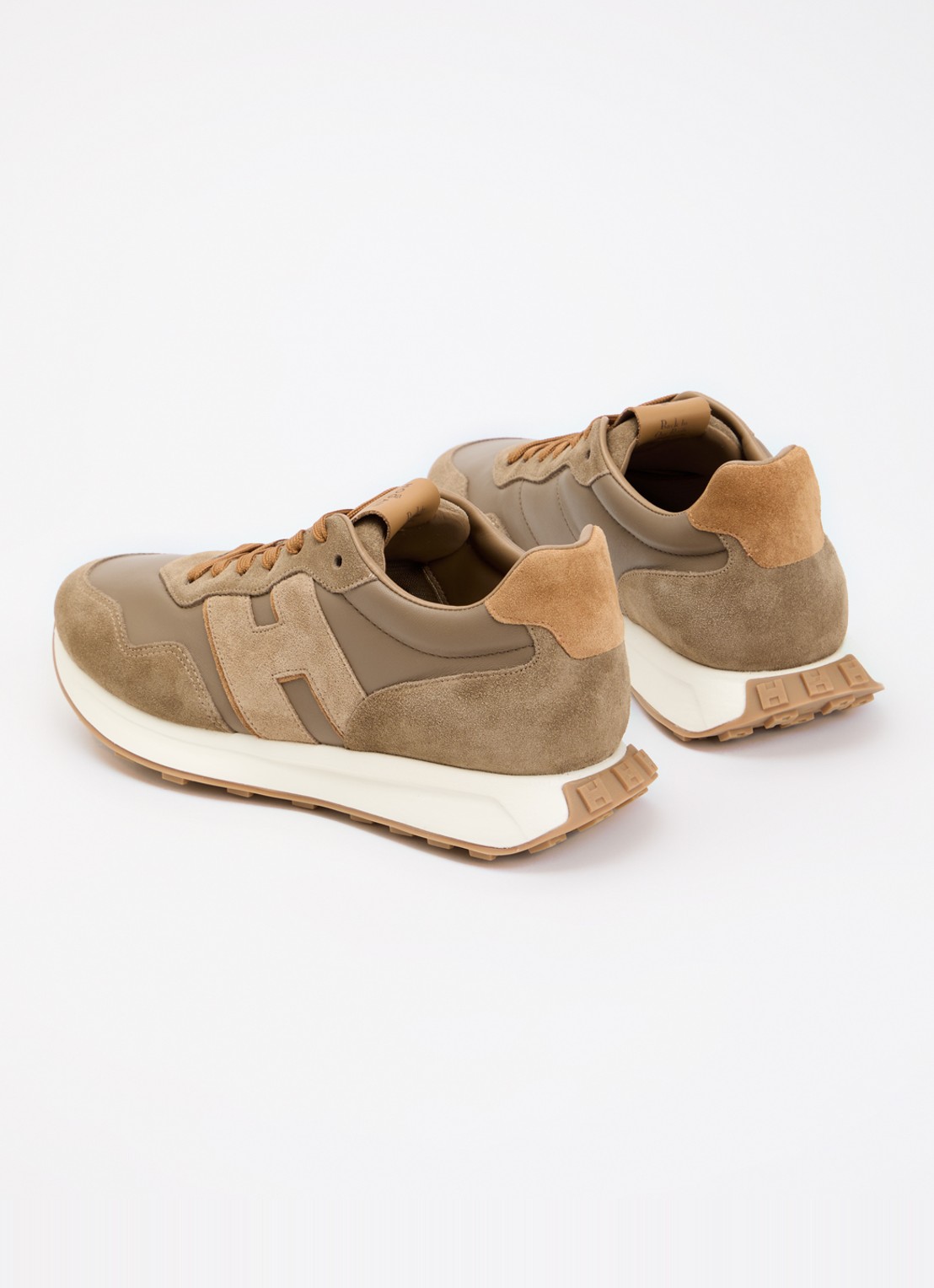 Hogan H601 sneaker van leer met details van suède - achterkant lichtbruin