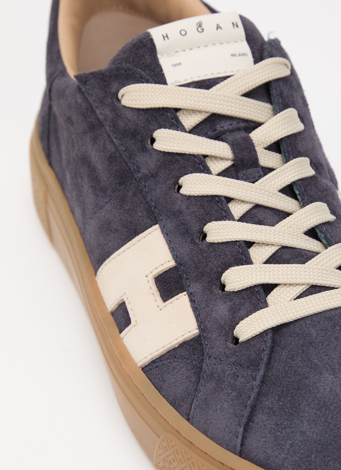 Hogan H705 sneaker van suède - detail 4 donkerblauw