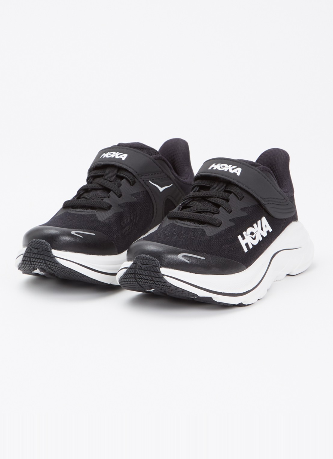 HOKA Clifton 10 hardloopschoen met gebreid bovenwerk en logo - voorkant 3 zwart