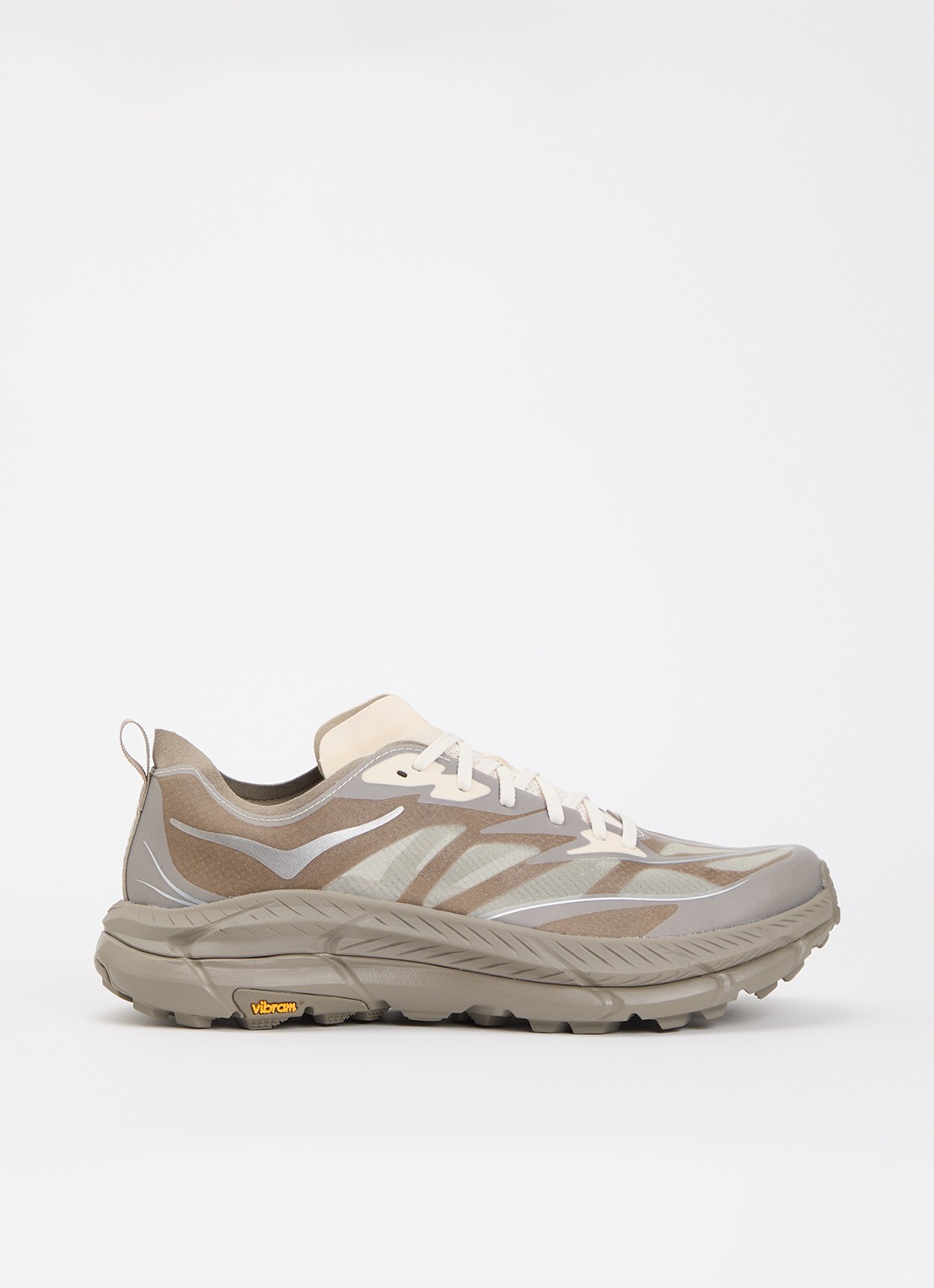 HOKA Mafate Speed 4 Lite sneaker met details van mesh - voorkant 2 beige