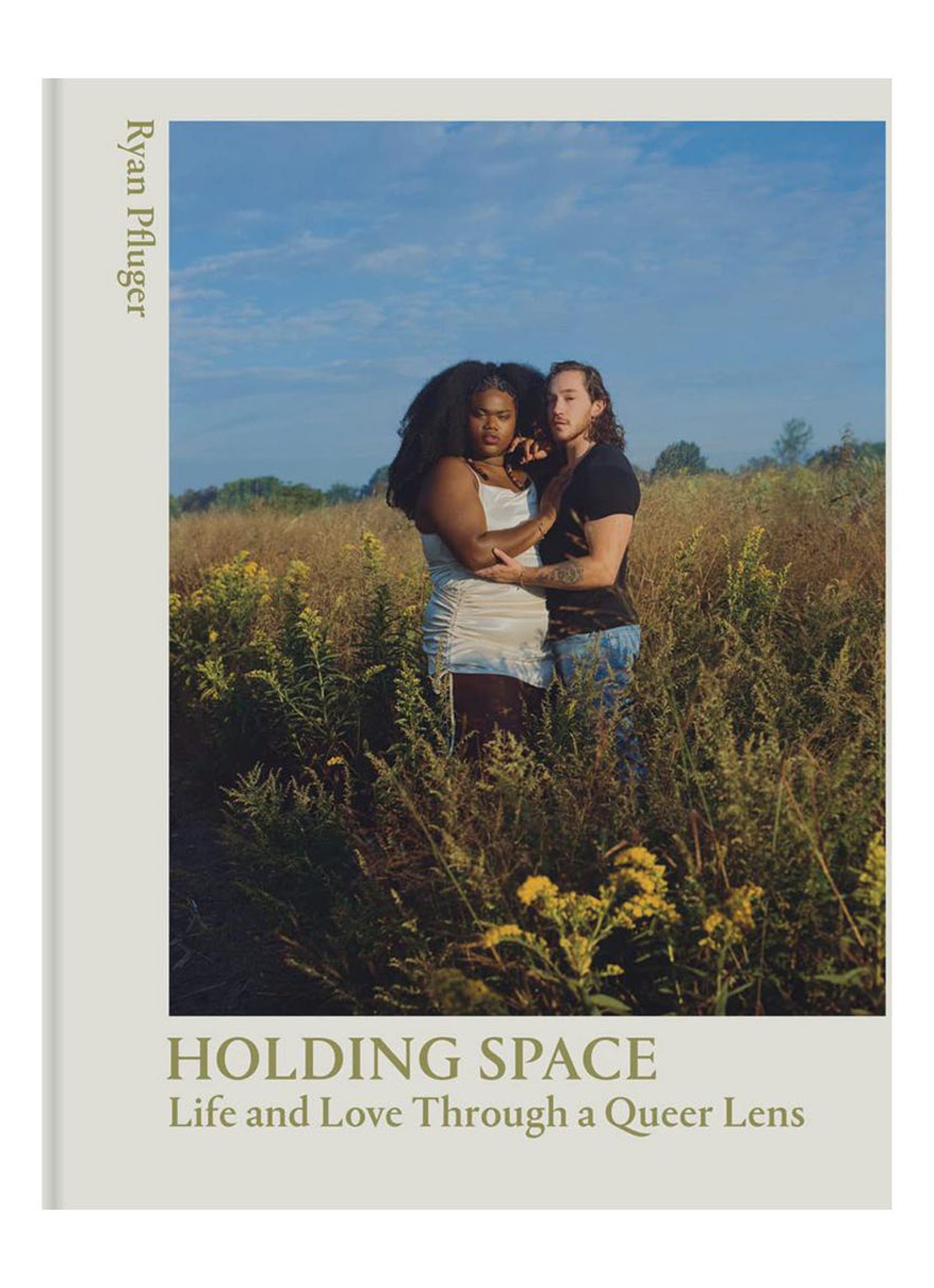 Holding Space - voorkant undefined