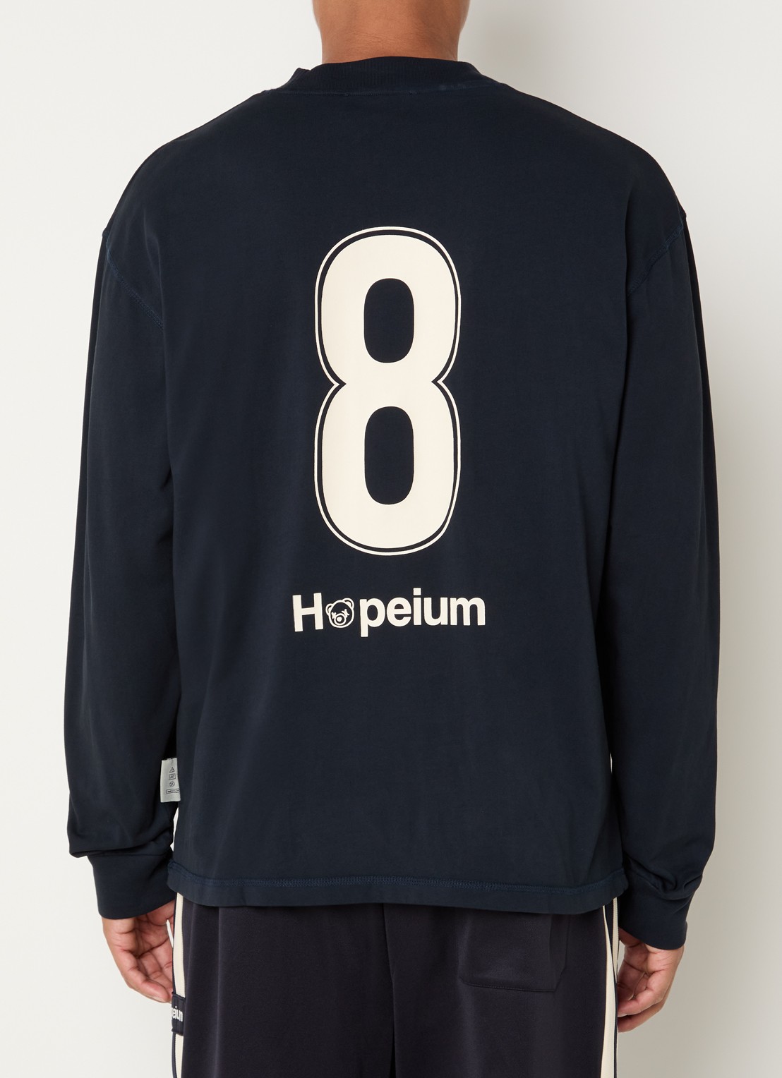 Hopeium Ghandi longsleeve met front- en backprint - detail donkerblauw