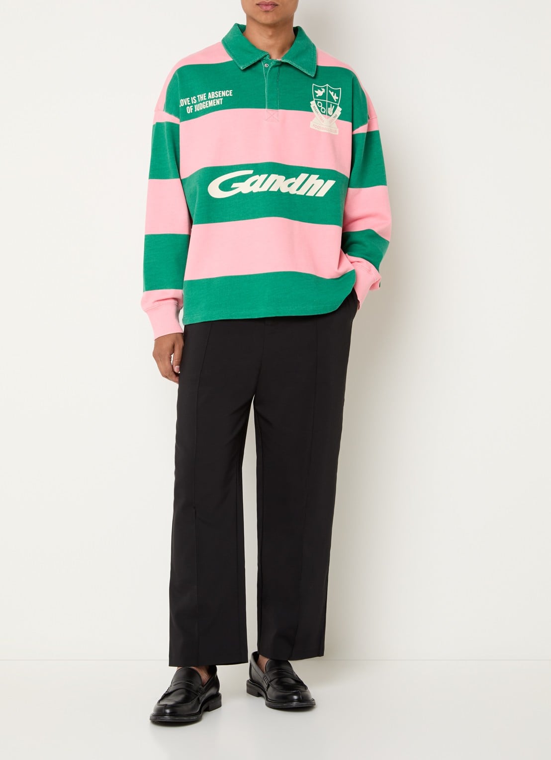 Hopeium Ghandi sweater met polokraag - voorkant 2 donkergroen