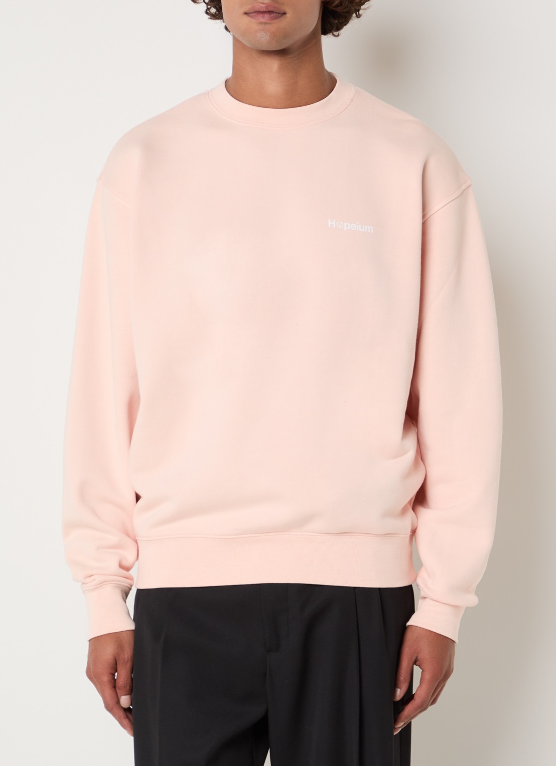 Hopeium Sweater met logo- en backprint - achterkant 2 roze