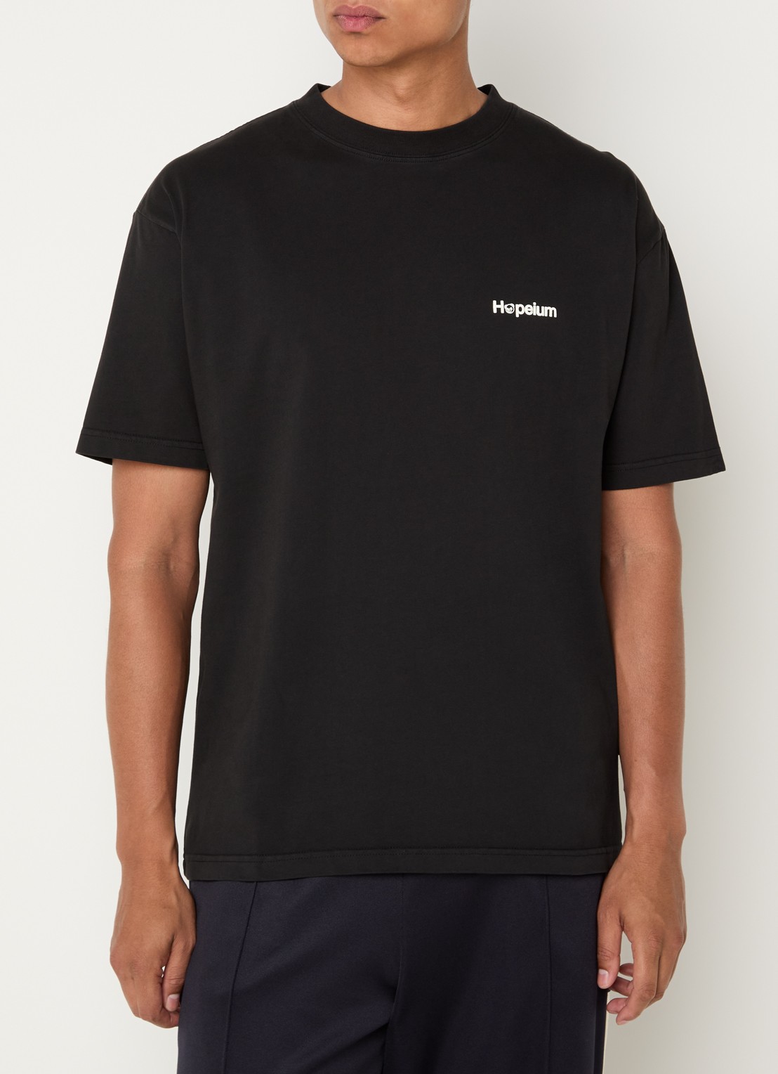 Hopeium T-shirt met logo- en backprint - achterkant zwart