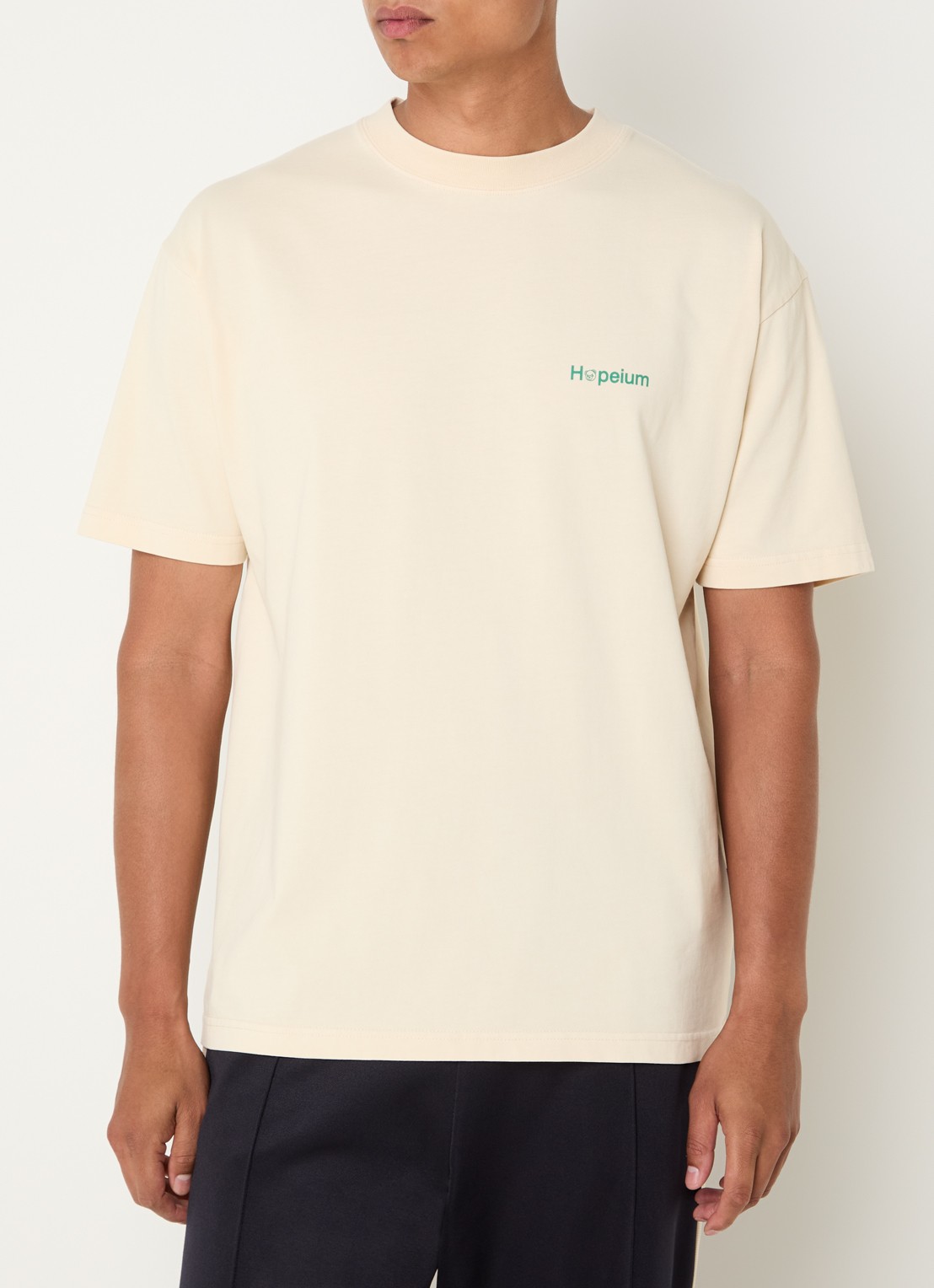 Hopeium T-shirt met logo- en backprint - achterkant 2 lichtgeel