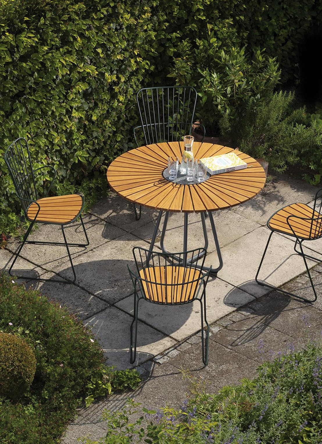 Houe Circle tuintafel 110 cm - voorkant 2 undefined