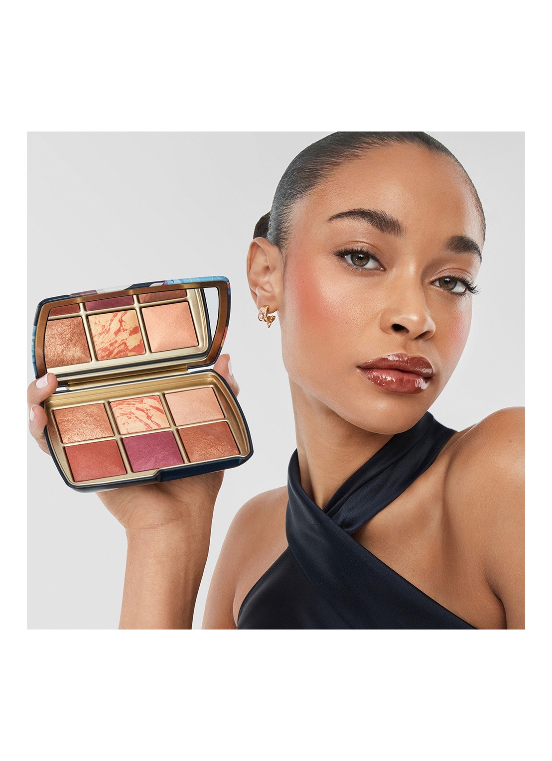 Hourglass Ambient Lighting Edit Unlocked - Limited Editon make- up palette - detail 2 fox