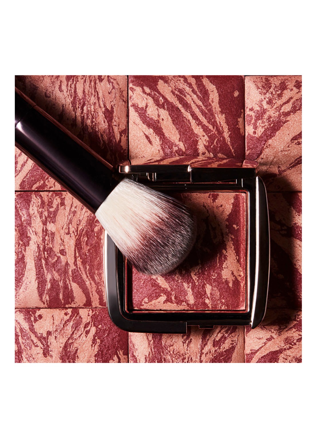 Hourglass At Night AMBIENT™ Lighting Blush - detail 3 at night