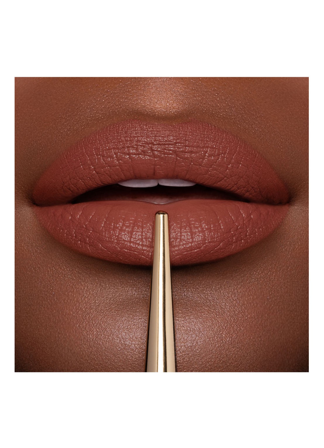 Hourglass CONFESSION™ Ultra Slim High Intensity Refillable lipstick - navulbare lipstick - detail 2 you make me