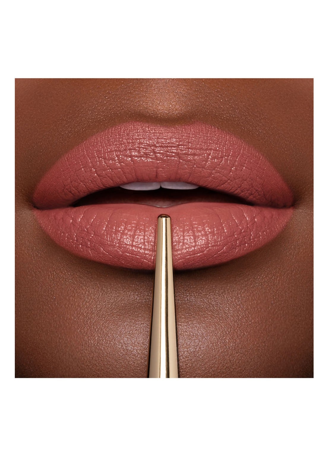 Hourglass CONFESSION™ Ultra Slim High Intensity Refillable lipstick - navulbare lipstick - detail 2 when i was